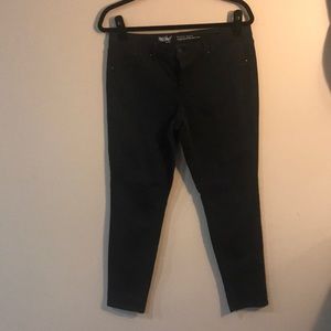 Mid rise black jegging